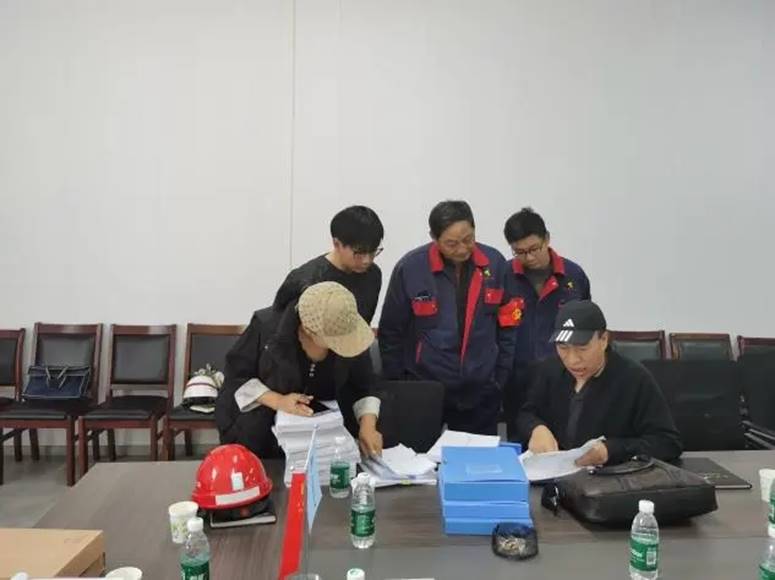 赤峰金通二期電解項目部順利通過赤峰市高新區(qū)國慶節(jié)前安全、質(zhì)量聯(lián)合專項檢查 